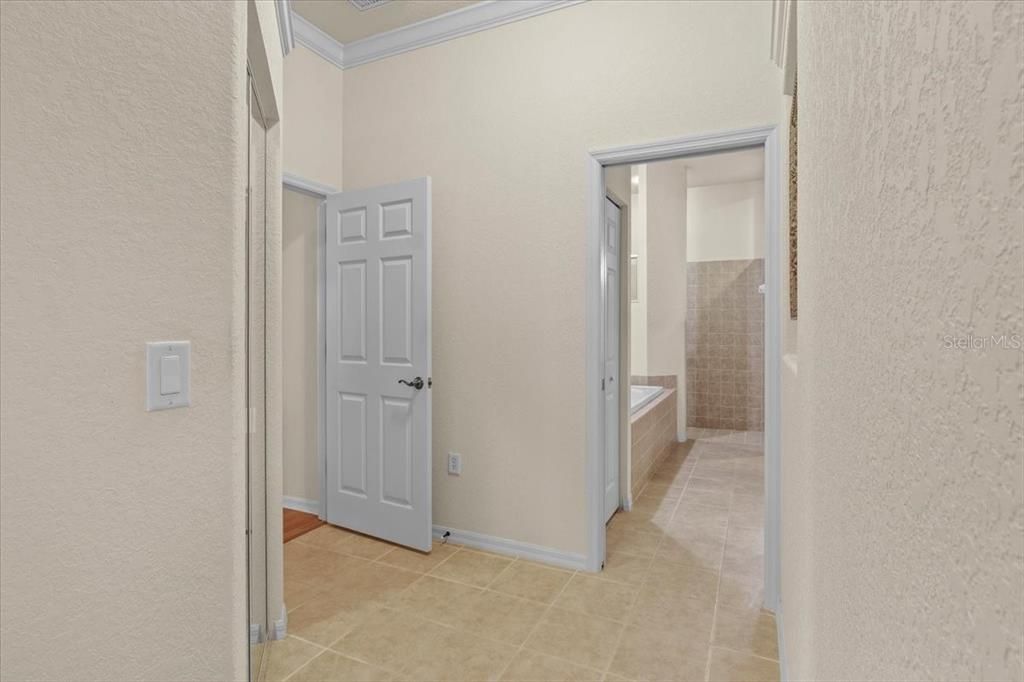 For Sale: $570,000 (3 beds, 3 baths, 2804 Square Feet)