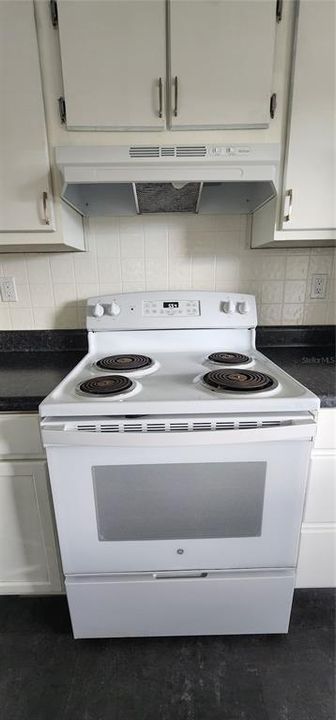 For Sale: $185,000 (2 beds, 2 baths, 1128 Square Feet)