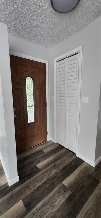 For Sale: $185,000 (2 beds, 2 baths, 1128 Square Feet)