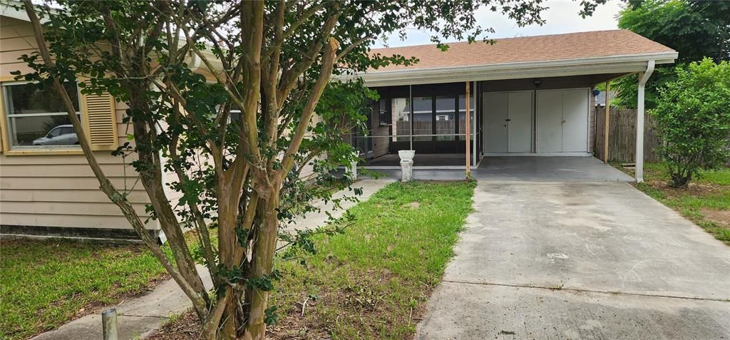 For Sale: $185,000 (2 beds, 2 baths, 1128 Square Feet)