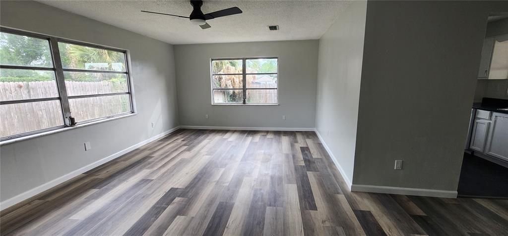 For Sale: $185,000 (2 beds, 2 baths, 1128 Square Feet)