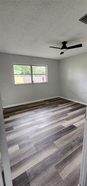 For Sale: $185,000 (2 beds, 2 baths, 1128 Square Feet)