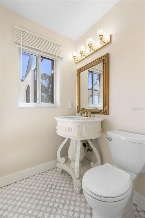 For Sale: $1,560,000 (3 beds, 2 baths, 3296 Square Feet)