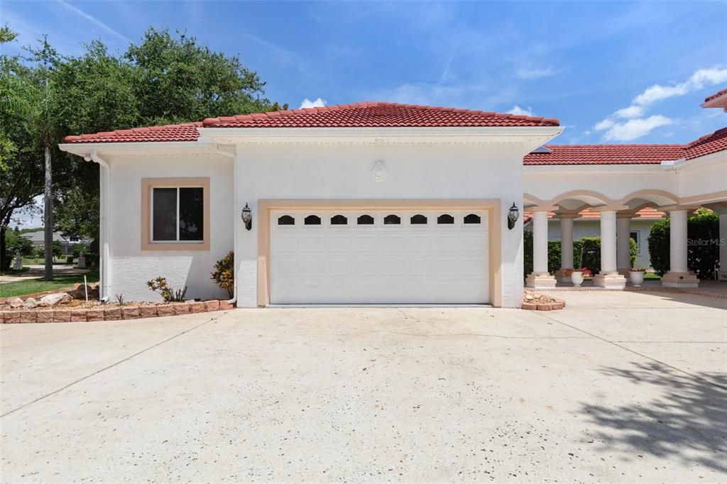 For Sale: $1,560,000 (3 beds, 2 baths, 3296 Square Feet)