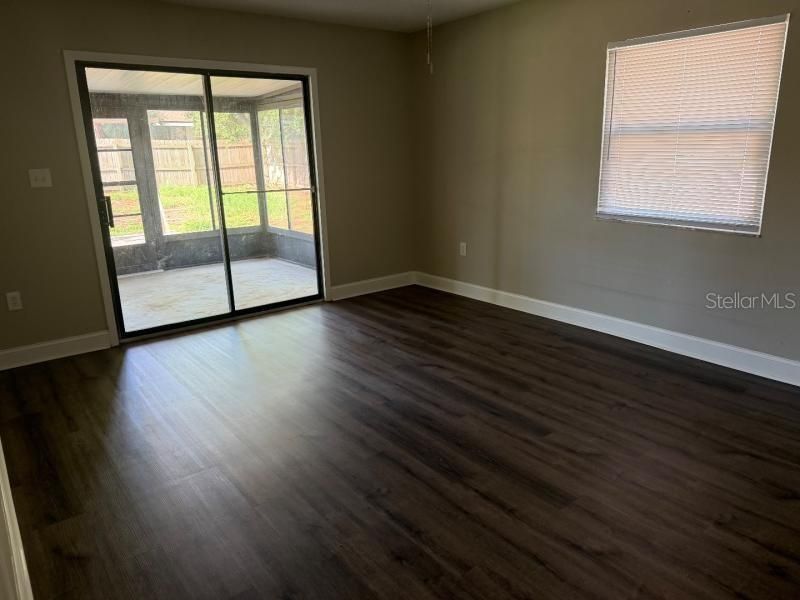 En Venta: $319,900 (3 camas, 2 baños, 1337 Pies cuadrados)