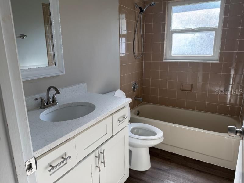 En Venta: $319,900 (3 camas, 2 baños, 1337 Pies cuadrados)
