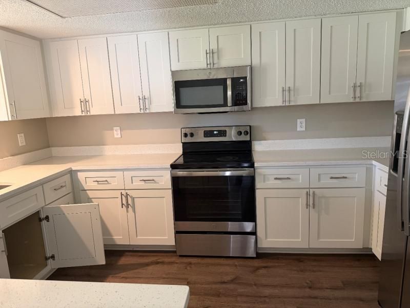 En Venta: $319,900 (3 camas, 2 baños, 1337 Pies cuadrados)