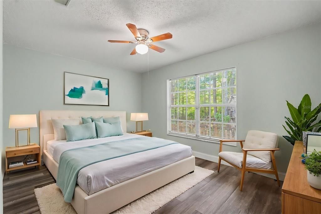 For Sale: $560,000 (5 beds, 2 baths, 2828 Square Feet)