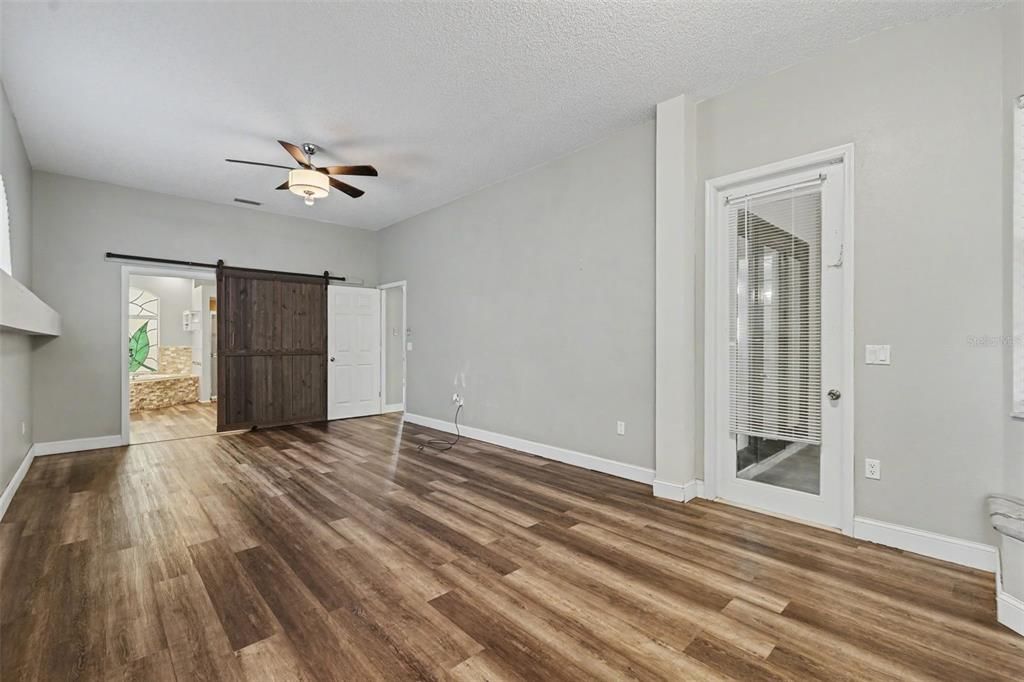 For Sale: $560,000 (5 beds, 2 baths, 2828 Square Feet)