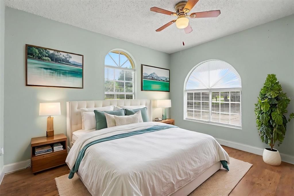 For Sale: $560,000 (5 beds, 2 baths, 2828 Square Feet)