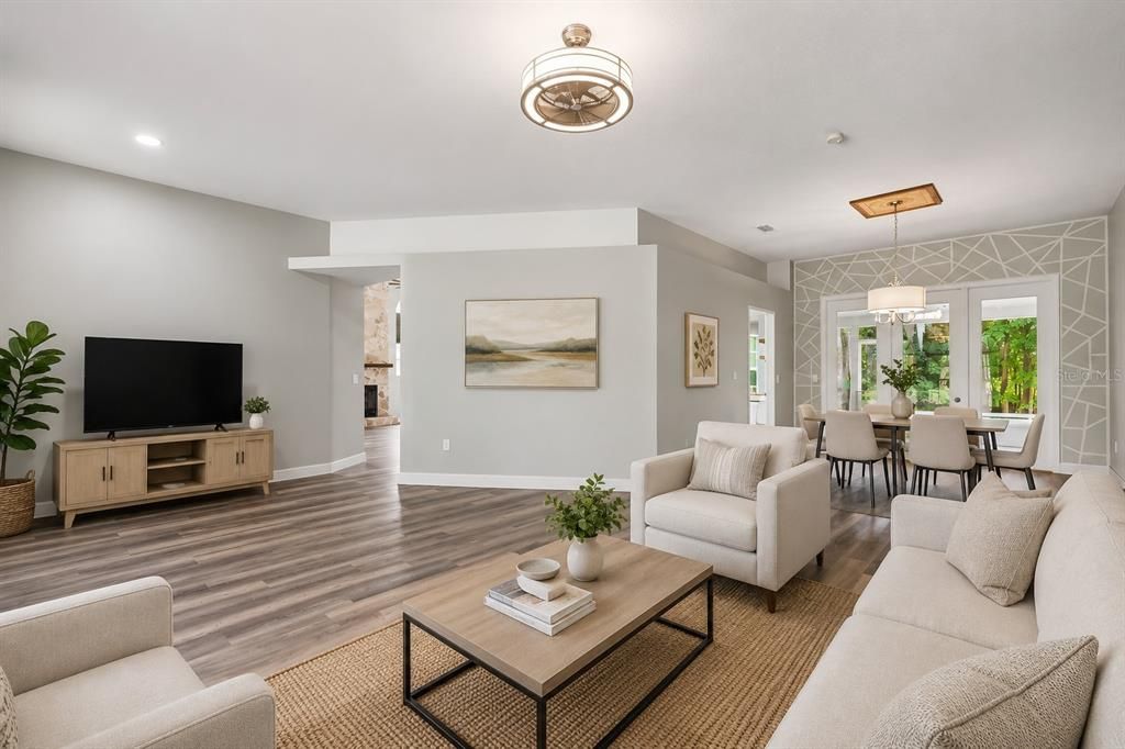 For Sale: $560,000 (5 beds, 2 baths, 2828 Square Feet)