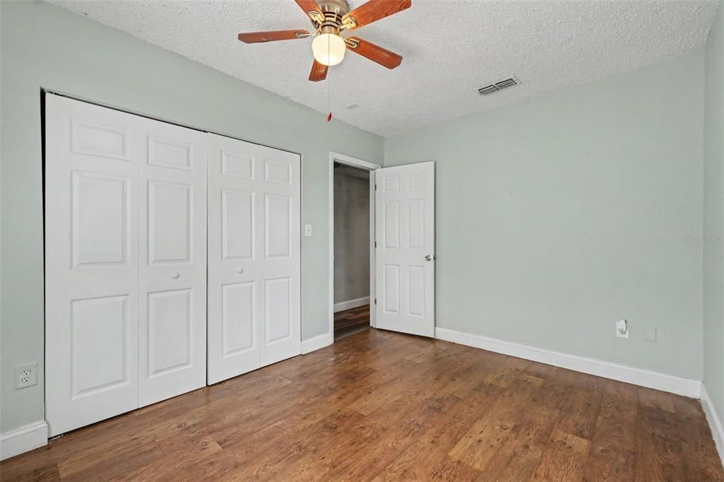 For Sale: $560,000 (5 beds, 2 baths, 2828 Square Feet)