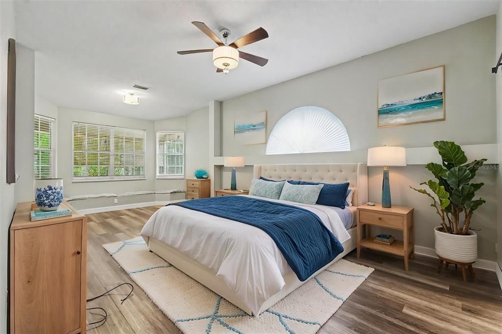 For Sale: $560,000 (5 beds, 2 baths, 2828 Square Feet)