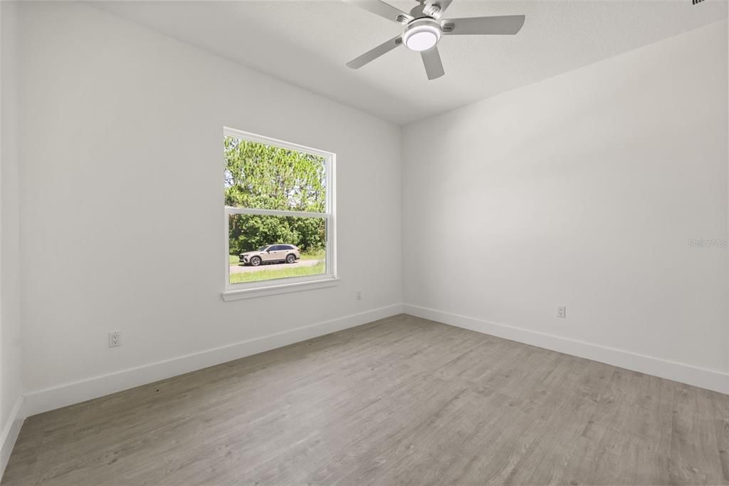 For Sale: $440,000 (4 beds, 3 baths, 2431 Square Feet)
