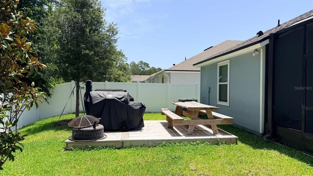 For Sale: $444,900 (4 beds, 3 baths, 2345 Square Feet)