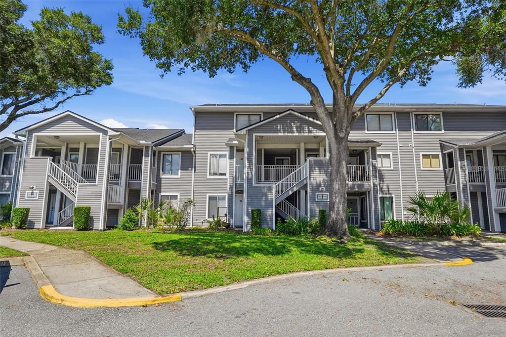 For Sale: $229,900 (2 beds, 2 baths, 1228 Square Feet)