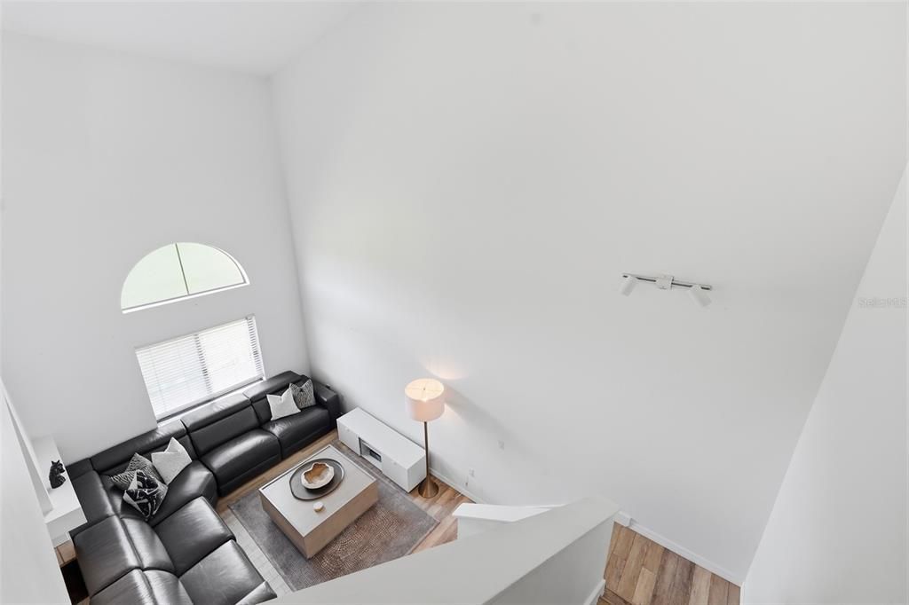 For Sale: $229,900 (2 beds, 2 baths, 1228 Square Feet)