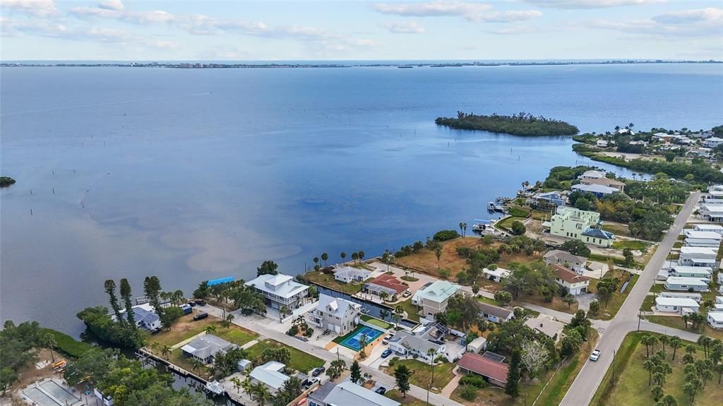 На продажу: $439,000 (3 спален, 2 ванн, 2066 Квадратных фут)