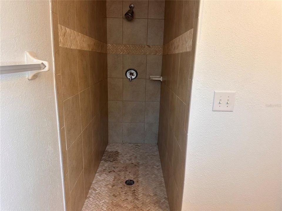 For Rent: $2,400 (3 beds, 2 baths, 1345 Square Feet)
