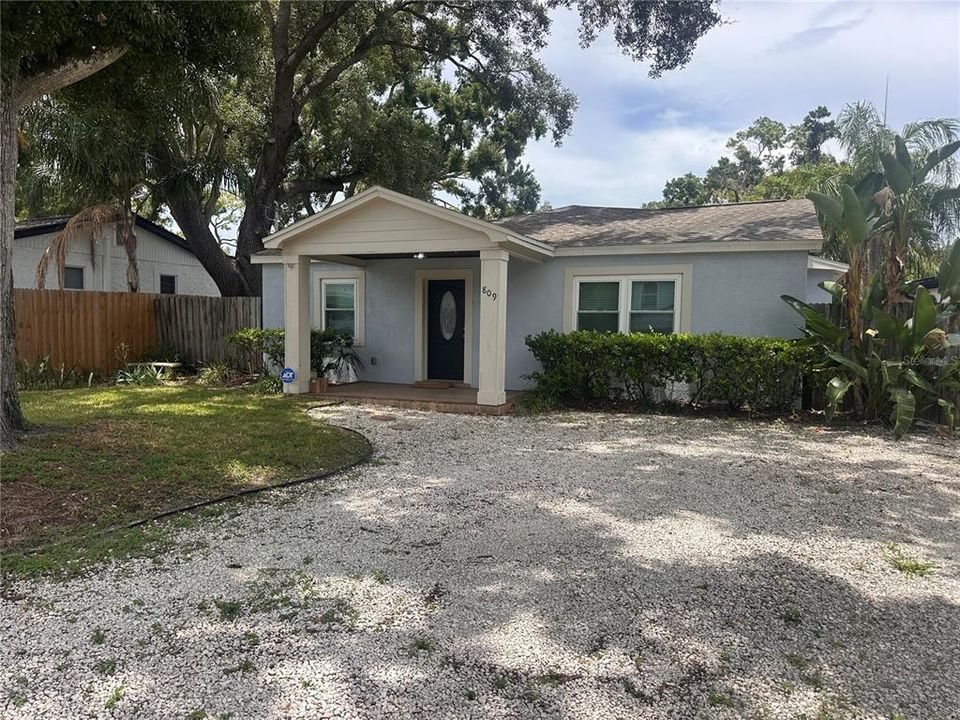 For Rent: $2,400 (3 beds, 2 baths, 1345 Square Feet)