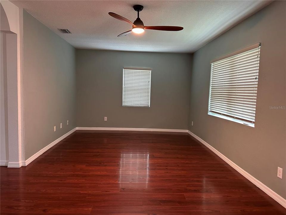 For Rent: $2,400 (3 beds, 2 baths, 1345 Square Feet)
