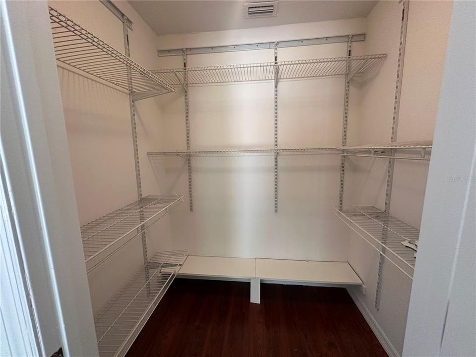For Rent: $2,400 (3 beds, 2 baths, 1345 Square Feet)