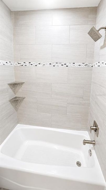 В аренду: $1,700 (2 спален, 2 ванн, 1115 Квадратных фут)