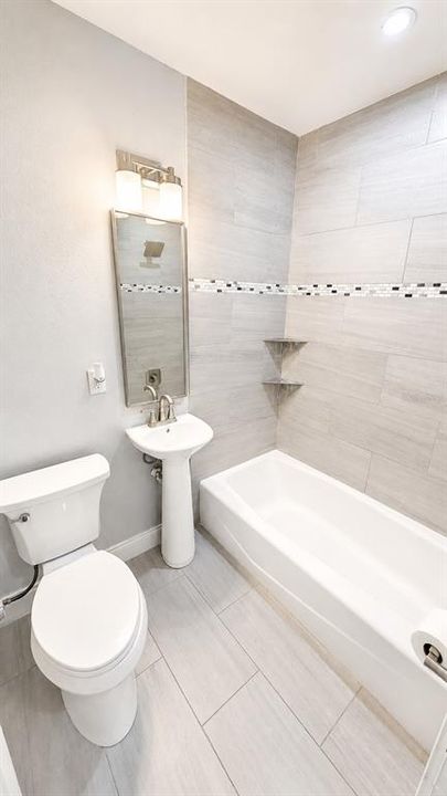 В аренду: $1,700 (2 спален, 2 ванн, 1115 Квадратных фут)