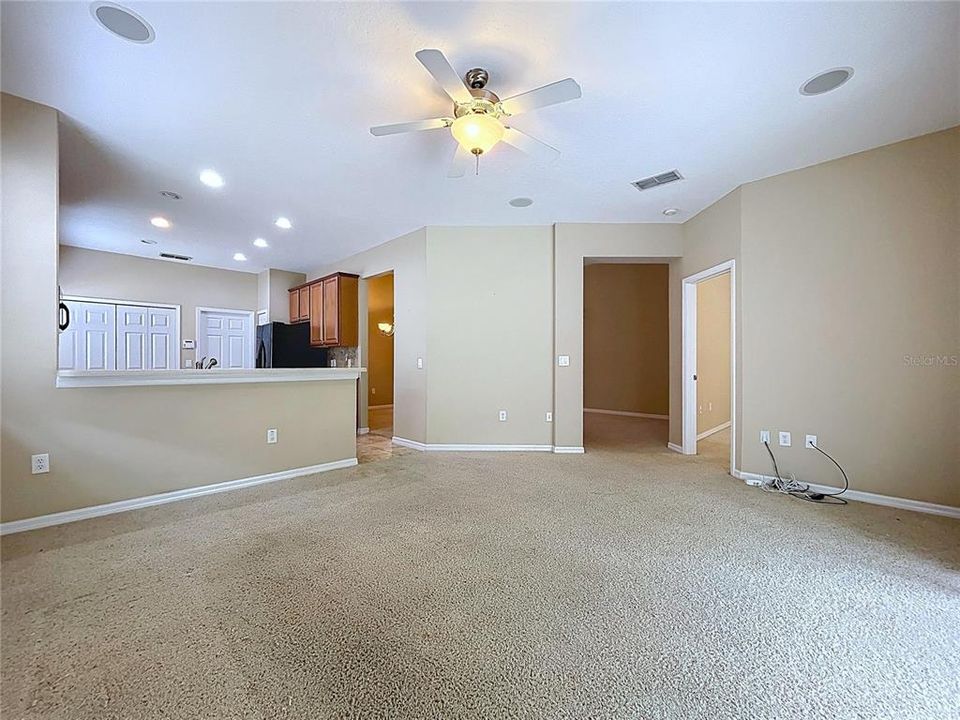 En Venta: $330,000 (3 camas, 2 baños, 1578 Pies cuadrados)