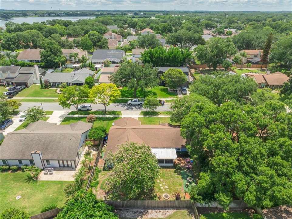 For Sale: $499,999 (4 beds, 2 baths, 1692 Square Feet)
