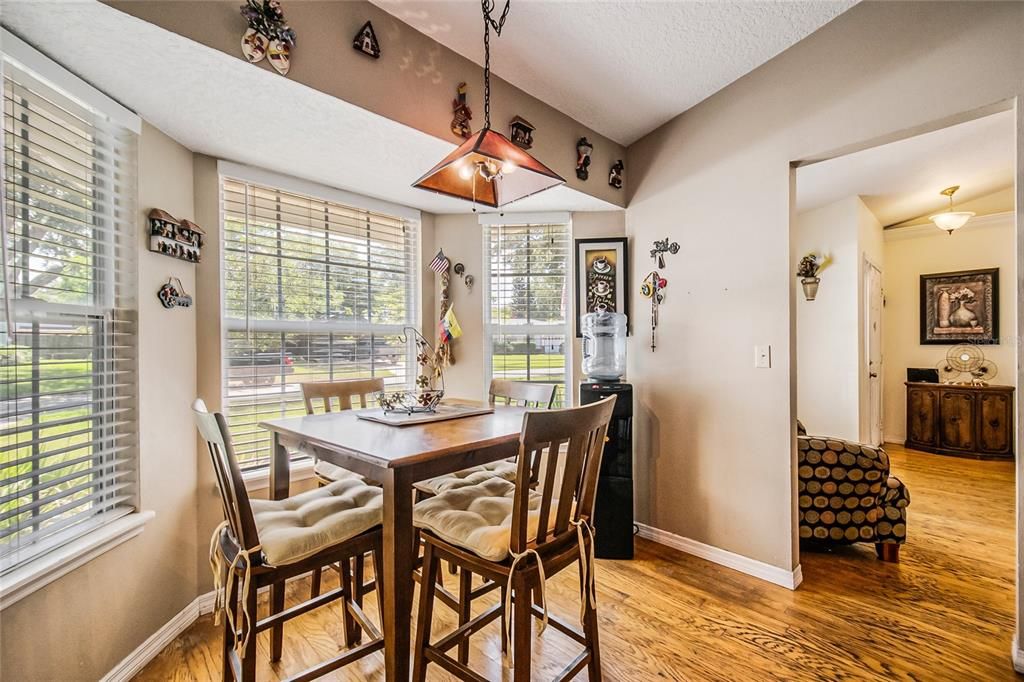 For Sale: $499,999 (4 beds, 2 baths, 1692 Square Feet)
