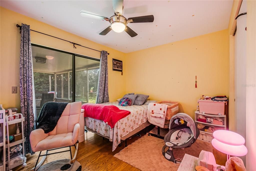 For Sale: $499,999 (4 beds, 2 baths, 1692 Square Feet)