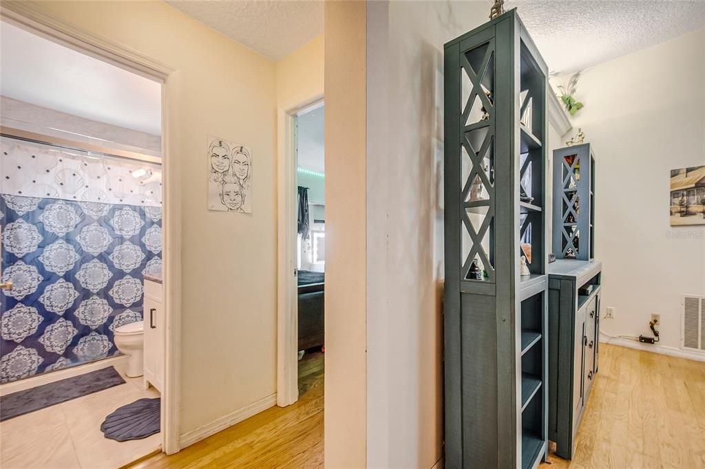 For Sale: $499,999 (4 beds, 2 baths, 1692 Square Feet)