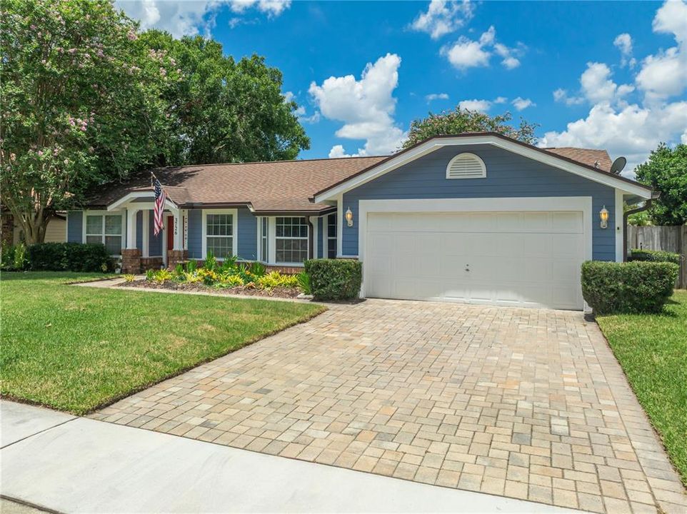 For Sale: $499,999 (4 beds, 2 baths, 1692 Square Feet)