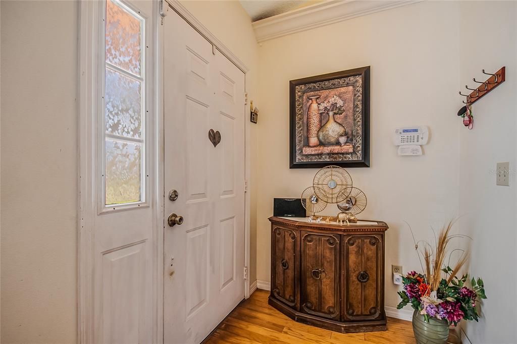 For Sale: $499,999 (4 beds, 2 baths, 1692 Square Feet)