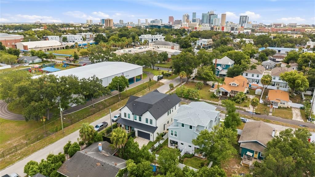En Venta: $975,000 (3 camas, 2 baños, 2259 Pies cuadrados)