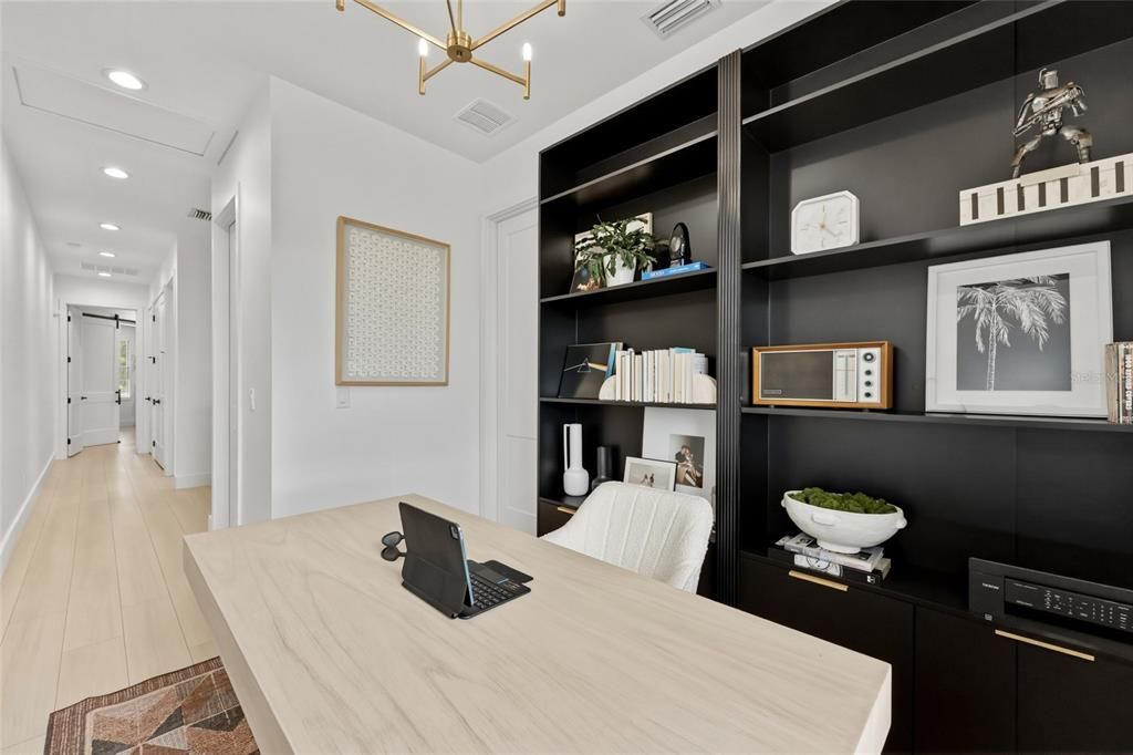 En Venta: $975,000 (3 camas, 2 baños, 2259 Pies cuadrados)