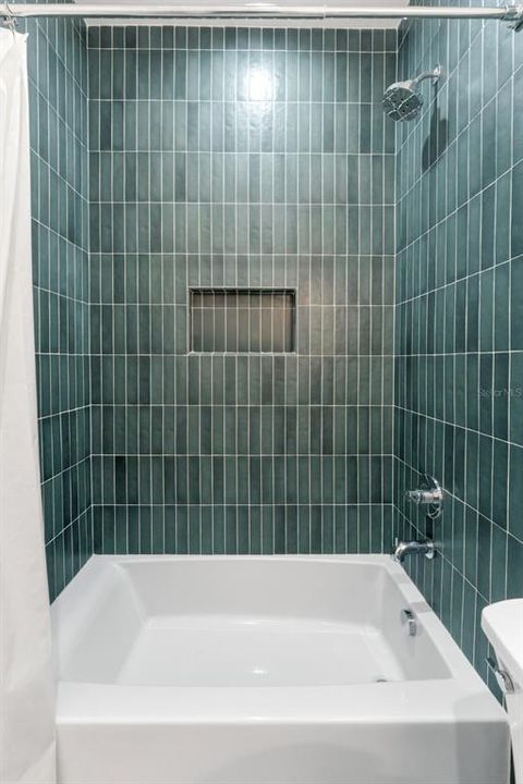 En Venta: $975,000 (3 camas, 2 baños, 2259 Pies cuadrados)