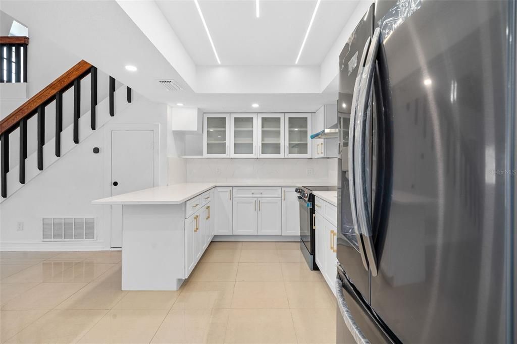 На продажу: $449,000 (4 спален, 3 ванн, 2028 Квадратных фут)
