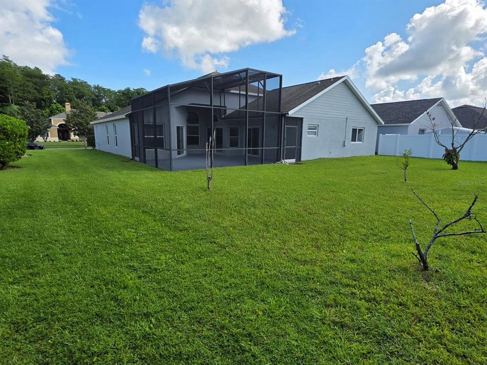 For Sale: $455,000 (4 beds, 3 baths, 2250 Square Feet)
