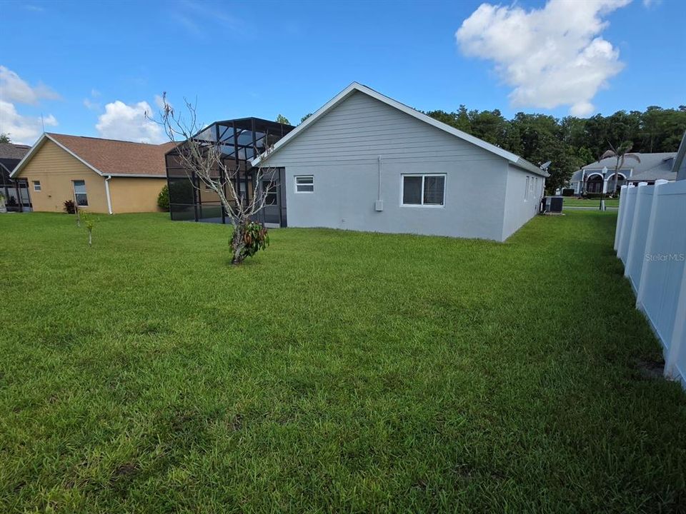 For Sale: $455,000 (4 beds, 3 baths, 2250 Square Feet)