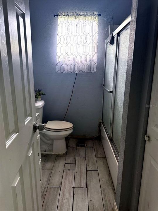 На продажу: $235,999 (3 спален, 2 ванн, 1358 Квадратных фут)