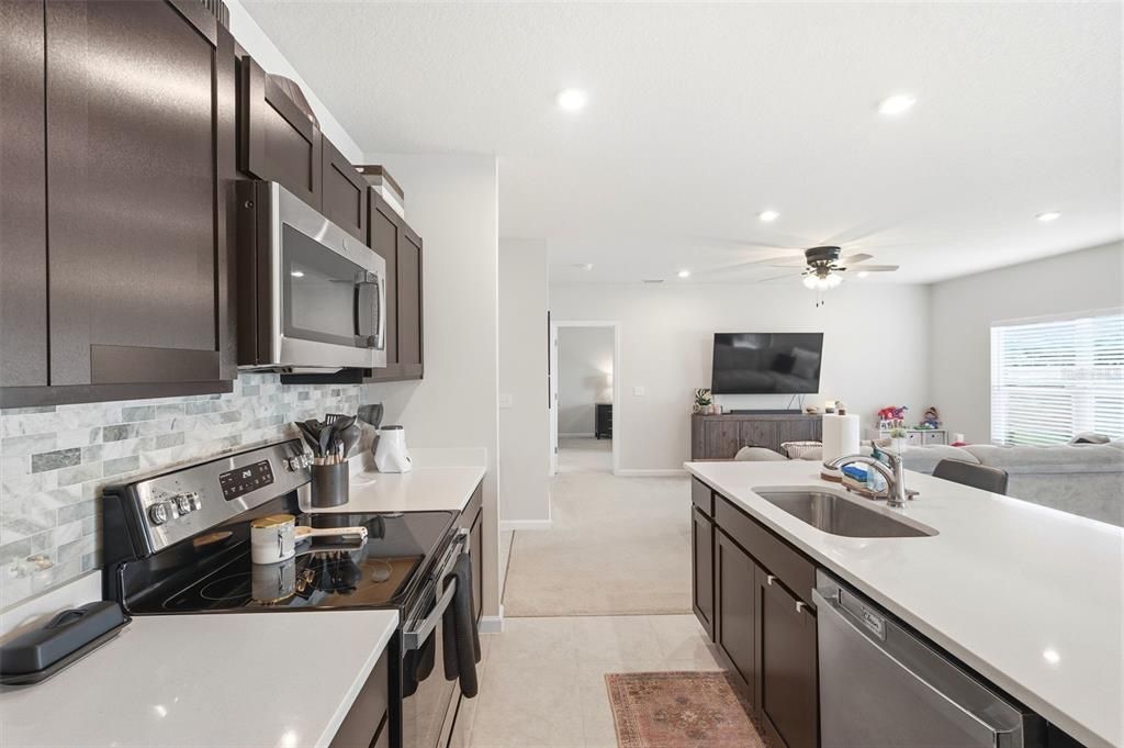 En Venta: $359,990 (4 camas, 2 baños, 1733 Pies cuadrados)