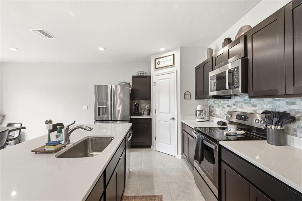 En Venta: $359,990 (4 camas, 2 baños, 1733 Pies cuadrados)