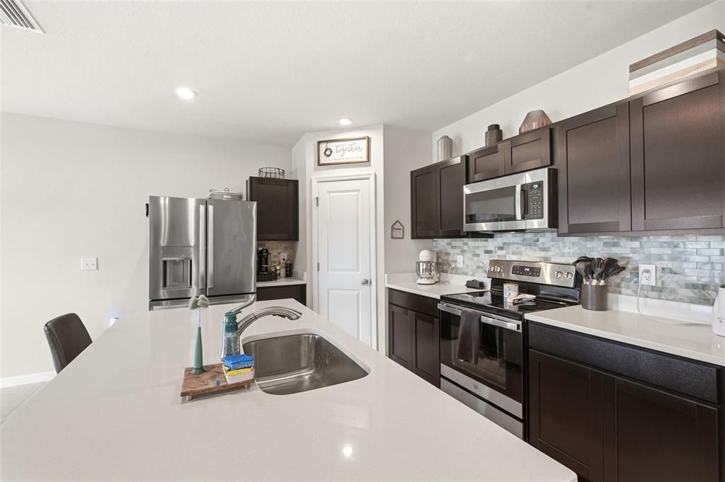 En Venta: $359,990 (4 camas, 2 baños, 1733 Pies cuadrados)