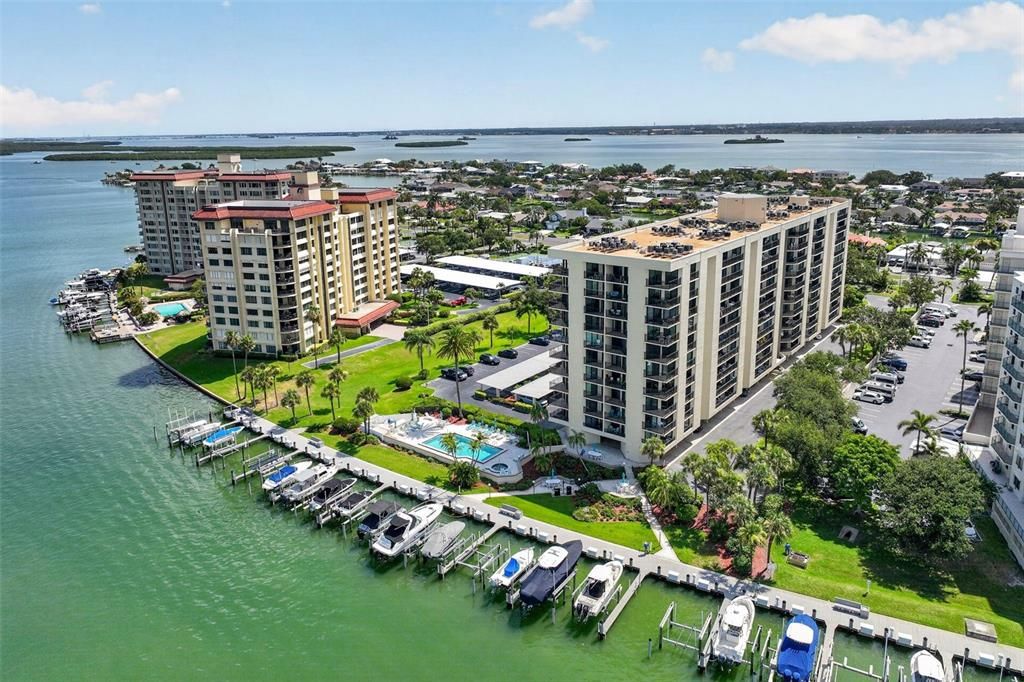 For Sale: $599,000 (2 beds, 2 baths, 1500 Square Feet)