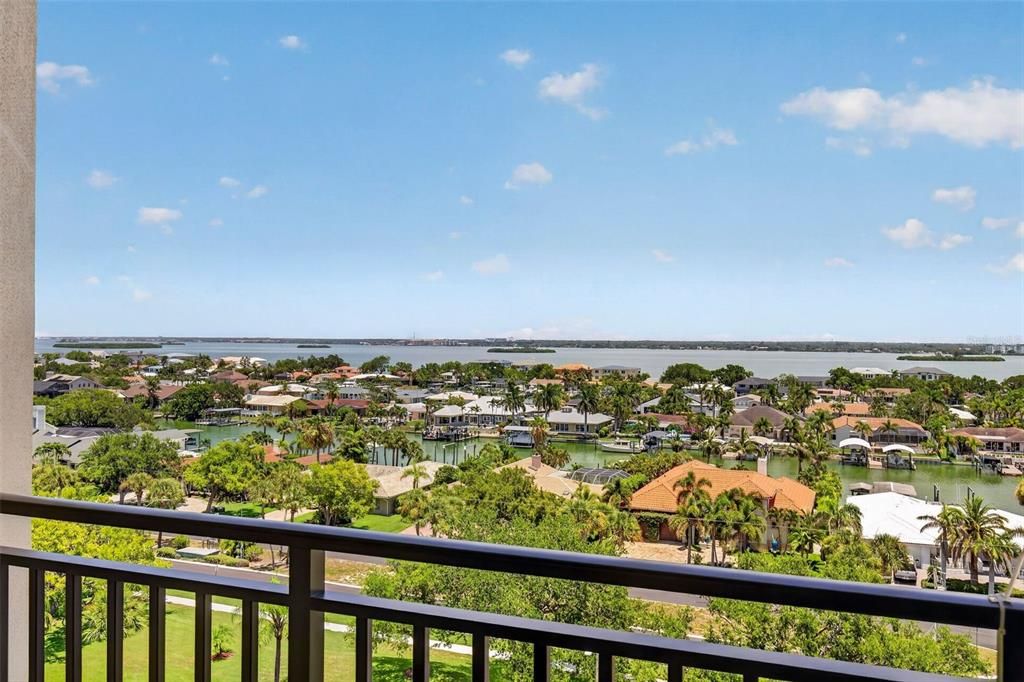 For Sale: $599,000 (2 beds, 2 baths, 1500 Square Feet)