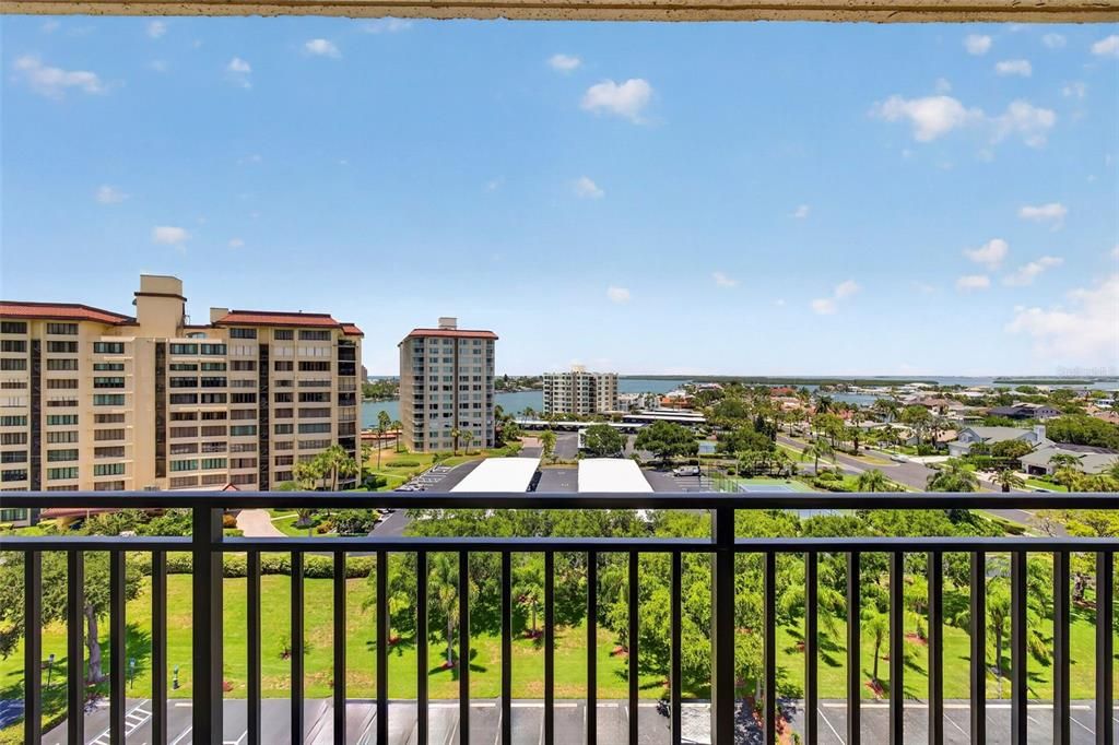 For Sale: $599,000 (2 beds, 2 baths, 1500 Square Feet)
