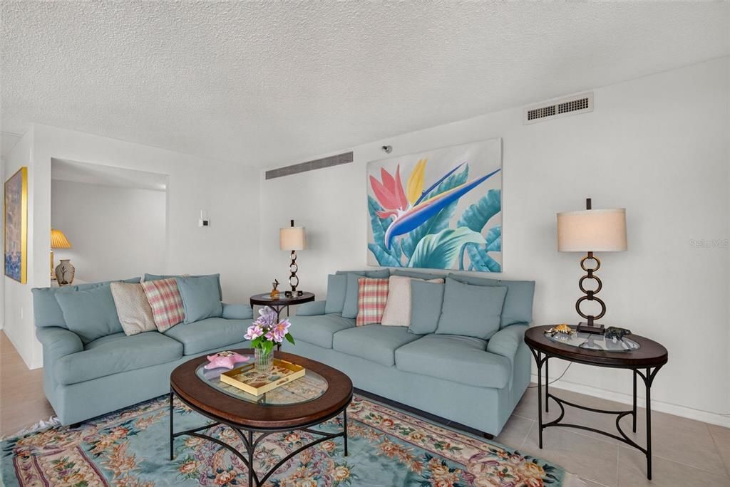 For Sale: $599,000 (2 beds, 2 baths, 1500 Square Feet)