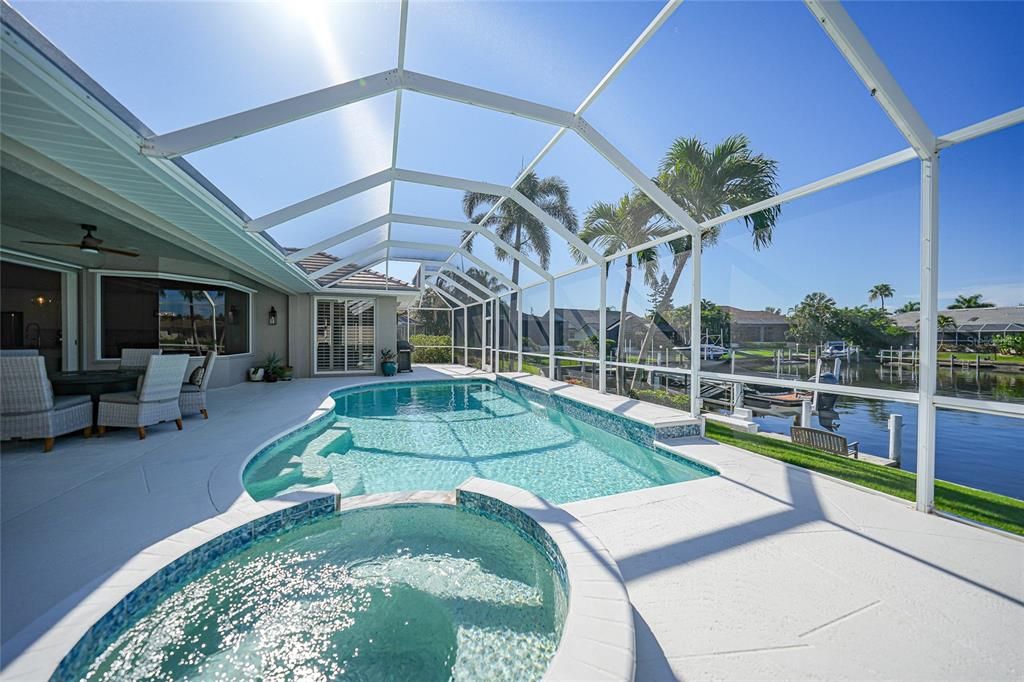 En Venta: $965,000 (3 camas, 2 baños, 2235 Pies cuadrados)